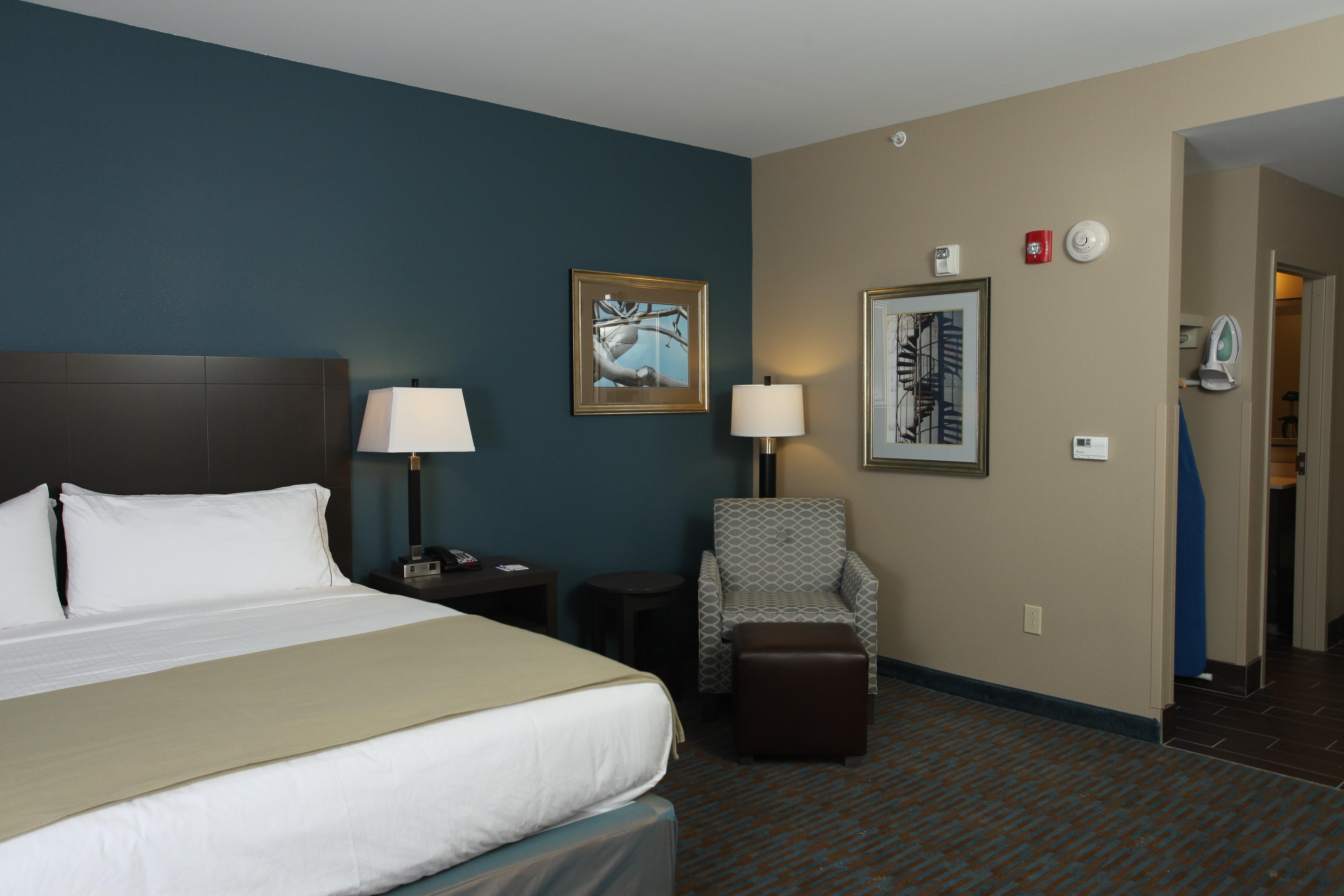 Holiday Inn Express Hotel & Suites Goldsboro - Base Area By Ihg Экстерьер фото